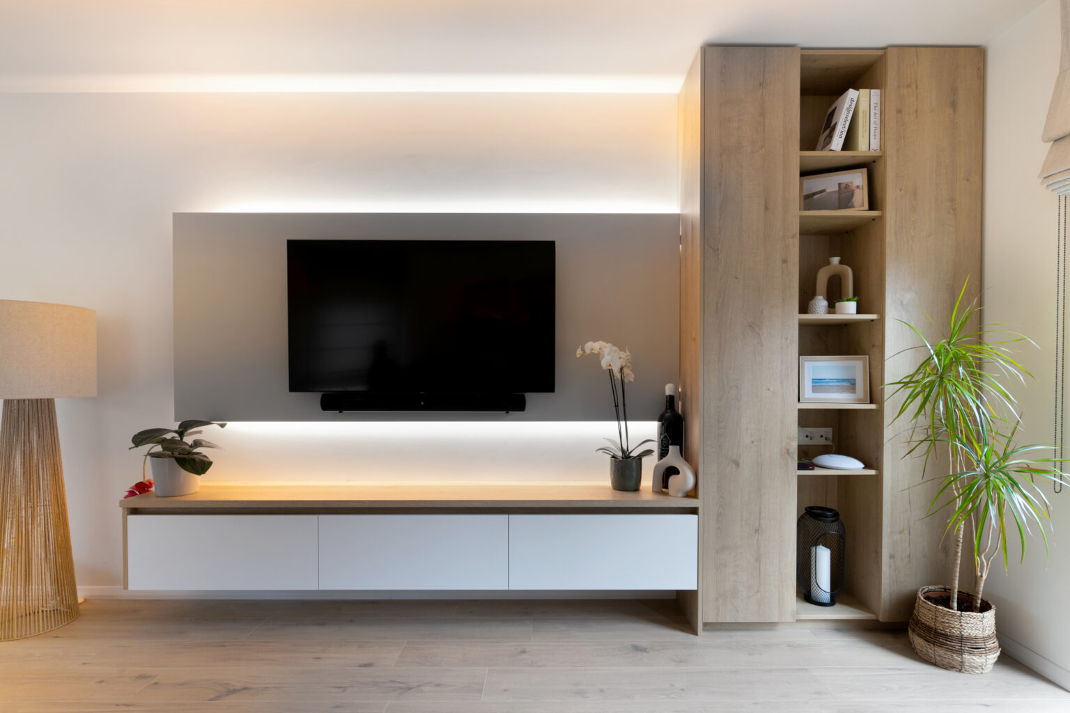 Meuble TV sur mesure pour salon moderne